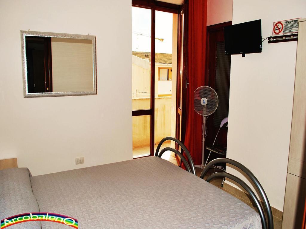 Bed and Breakfast Il Nuovo Arcobaleno Альгеро Экстерьер фото